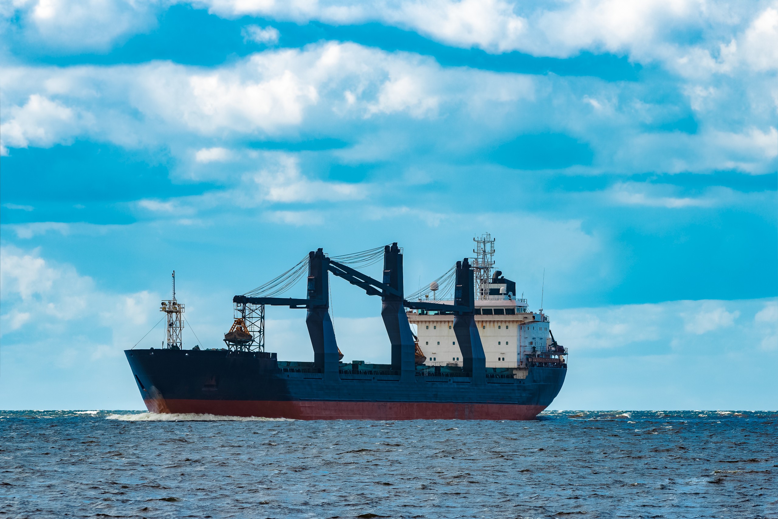 Генсек ООН вважає, що судноплавні компанії мають скоротити викиди до нуля до 2050 року